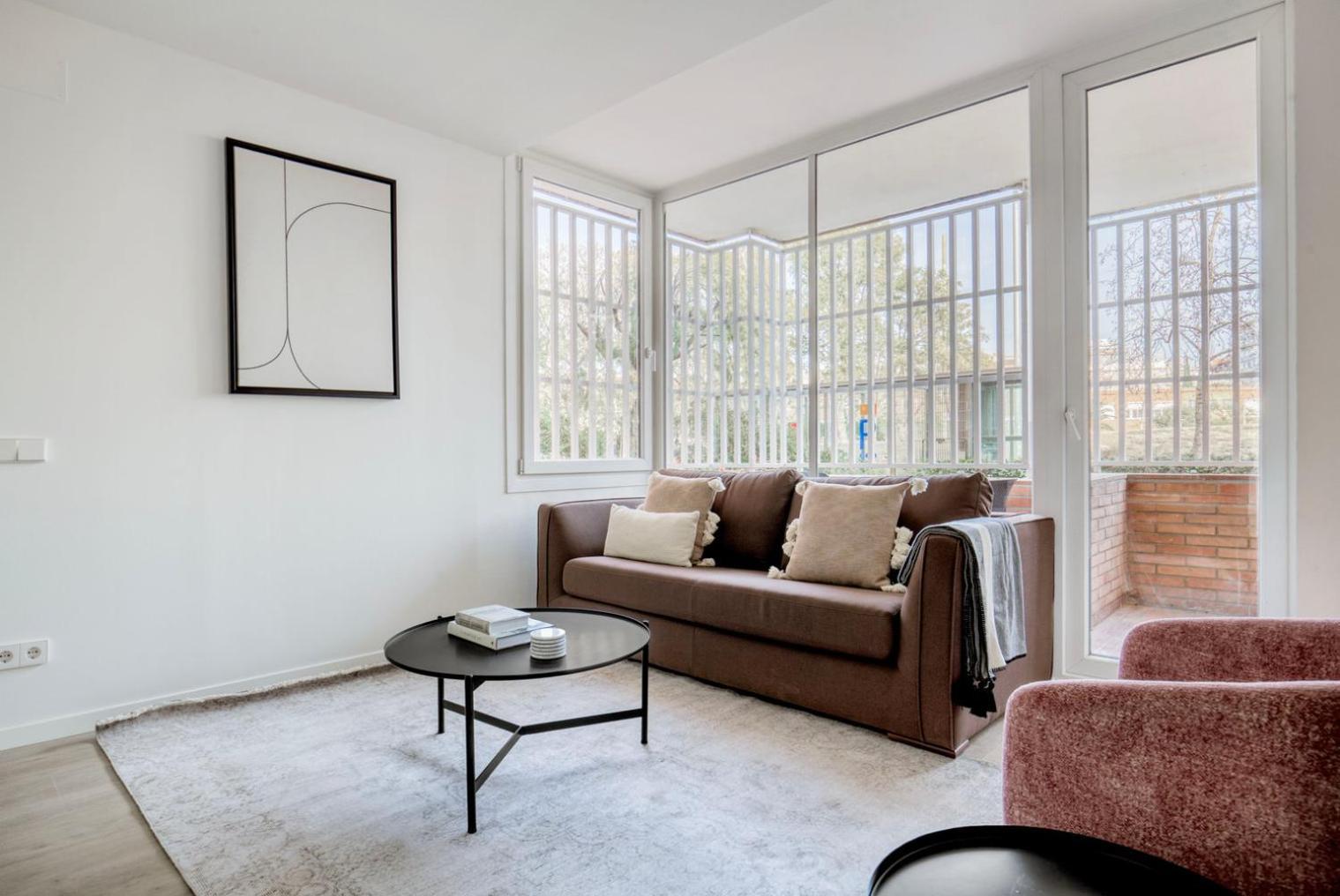 Blueground Sarria Doorman Newly Renovated Bcn-119 Apartment *