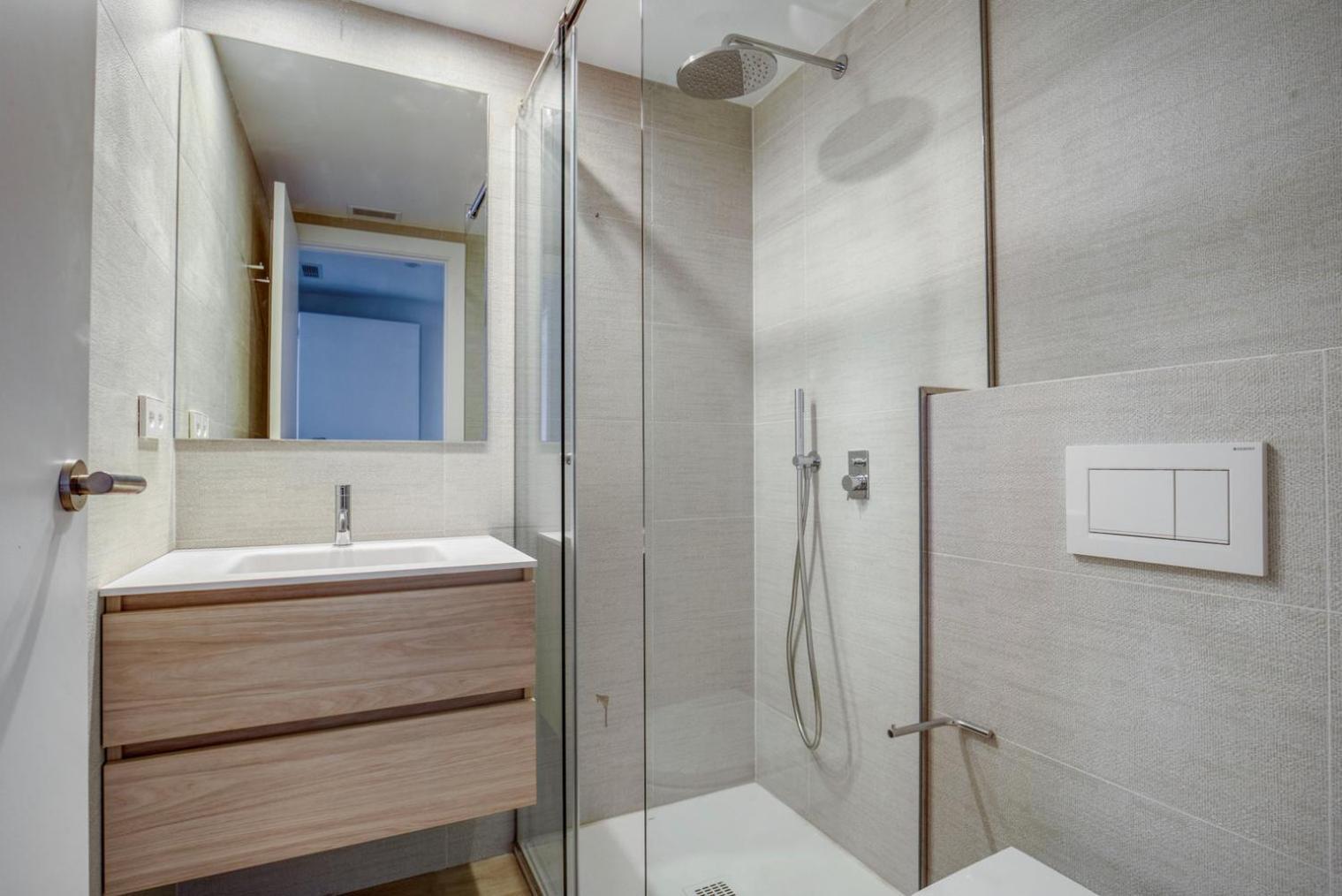 Apartment Blueground Sarria Doorman Newly Renovated Bcn-119