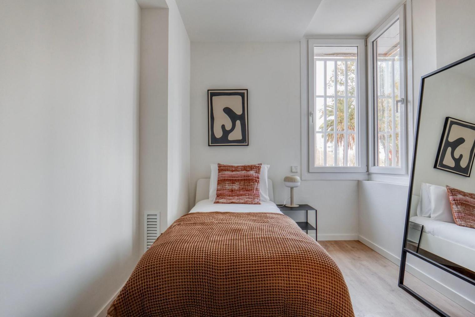 Apartment Blueground Sarria Doorman Newly Renovated Bcn-119 *